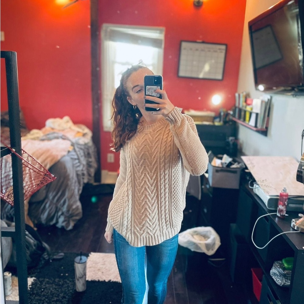 Sweater - Picture 10 of 12